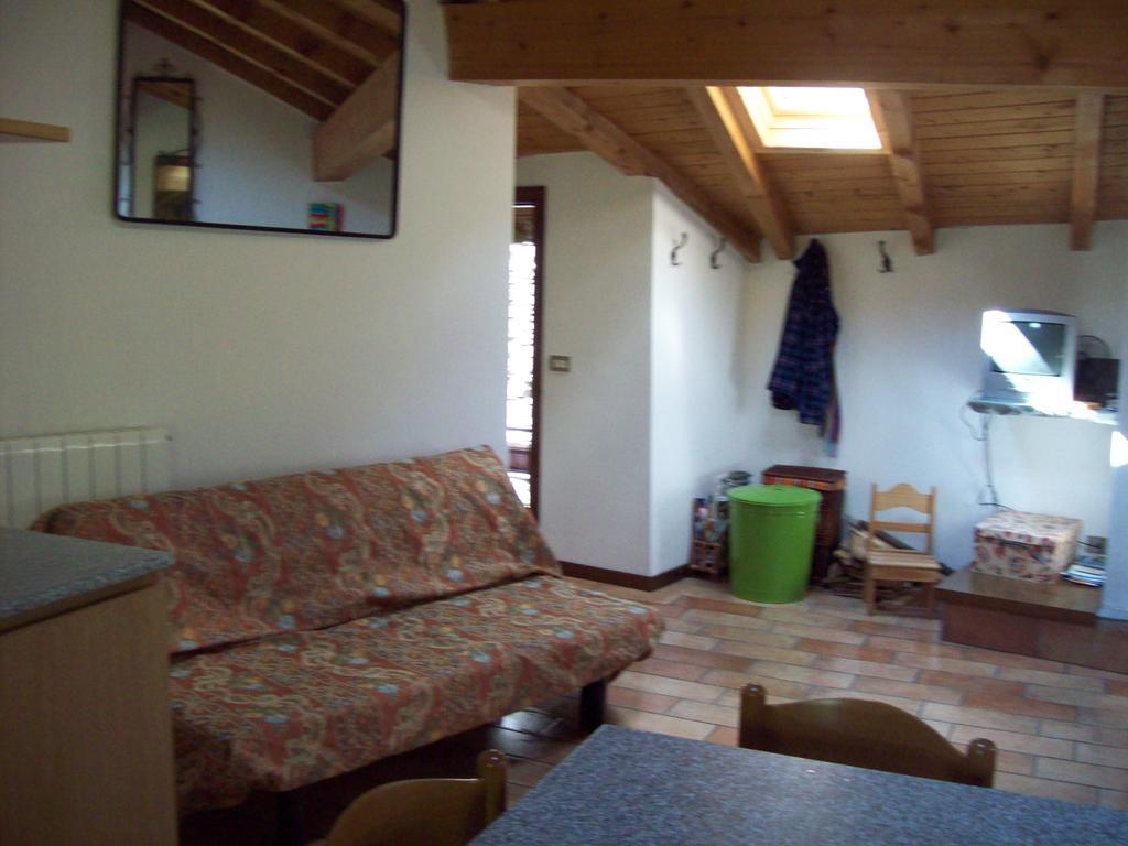 Appartamentino Nel Bosco Sondrio Ngoại thất bức ảnh